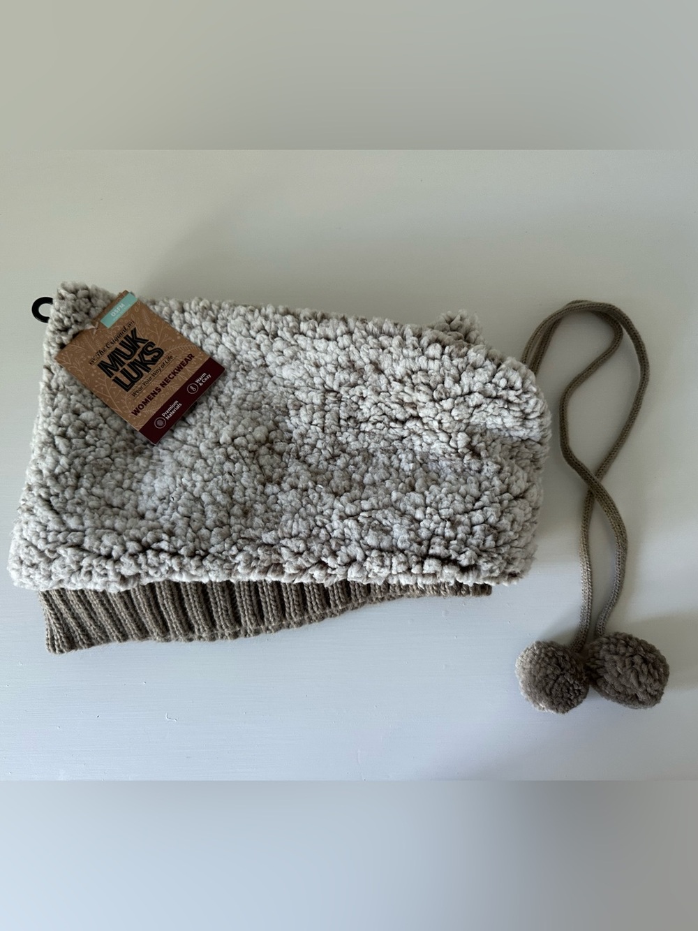 Muk Luks Beige Sherpa‎ Pom-Pom Neck Warme NWT